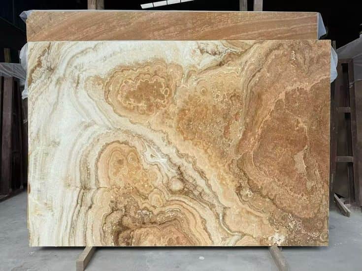 تصویر 2 از سنگ تراورتن با کیفیت عالی و طرح‌های طبیعی منحصر به فرد